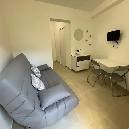 Proche Du Centre-ville Apartment Arles